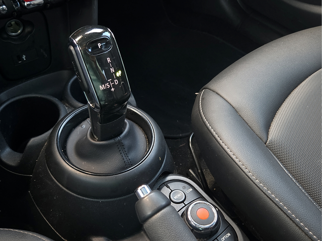 2022 MINI Cooper Oxford Edition