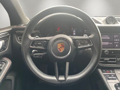 2022 Porsche Macan Base