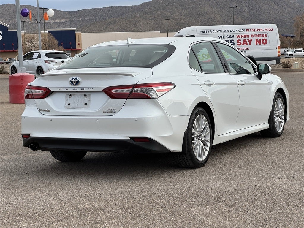 2020 Toyota Camry Hybrid XLE
