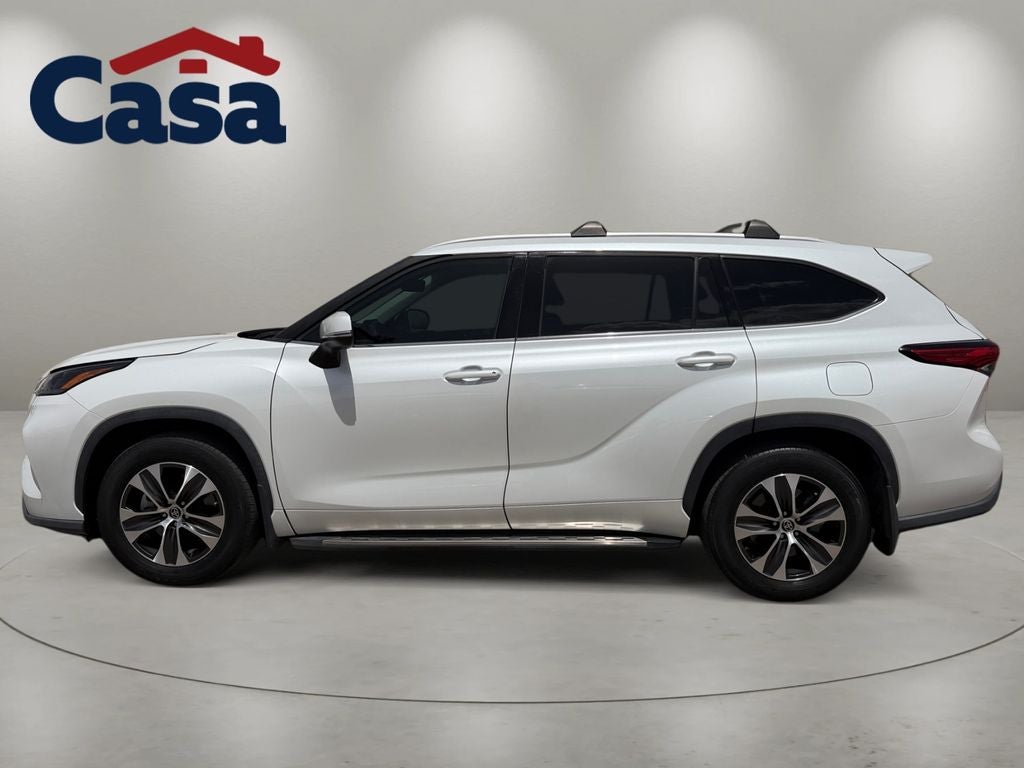 2022 Toyota Highlander Hybrid XLE