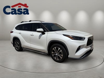 2022 Toyota Highlander Hybrid XLE