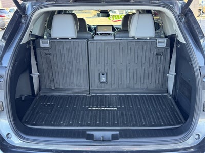 2025 Toyota Highlander XLE