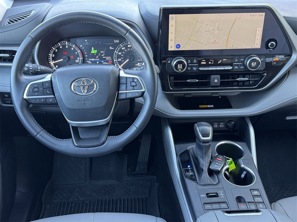 2025 Toyota Highlander XLE