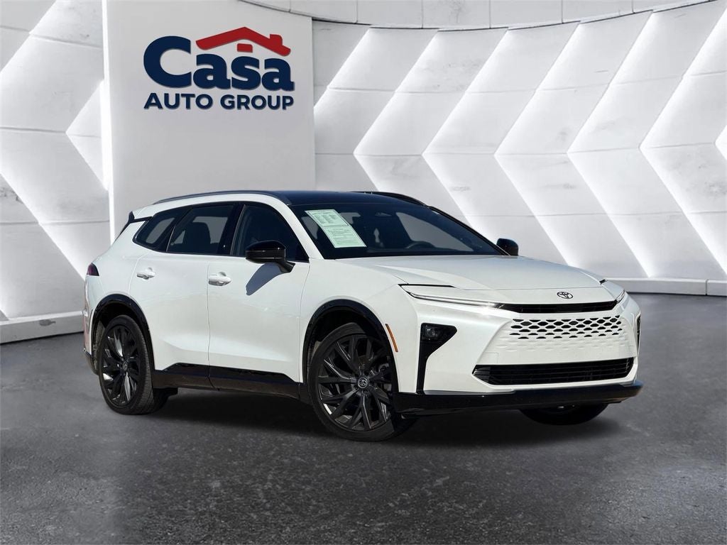 2025 Toyota Crown Signia XLE