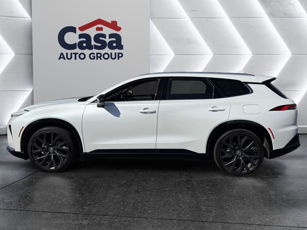 2025 Toyota Crown Signia XLE