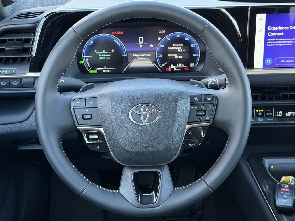 2025 Toyota Crown Signia XLE