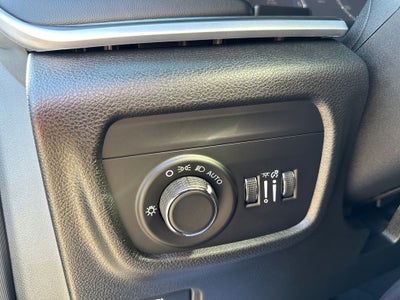 2024 Jeep Grand Cherokee Laredo 4x4