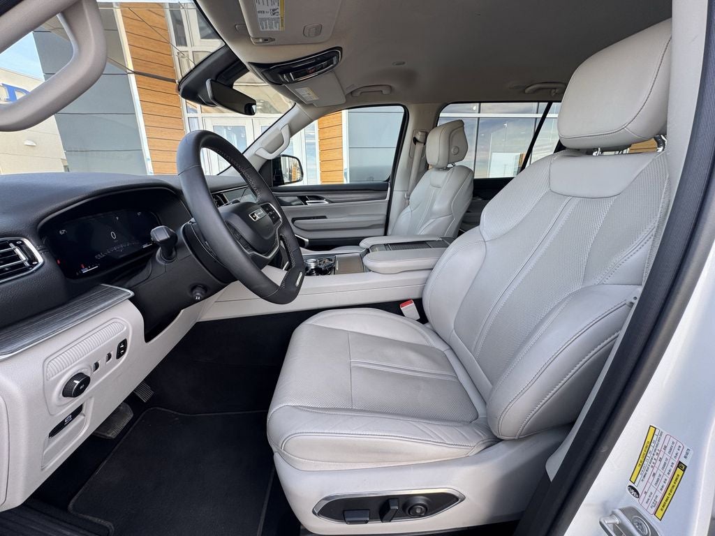 2024 Jeep Wagoneer L Series II 4x2