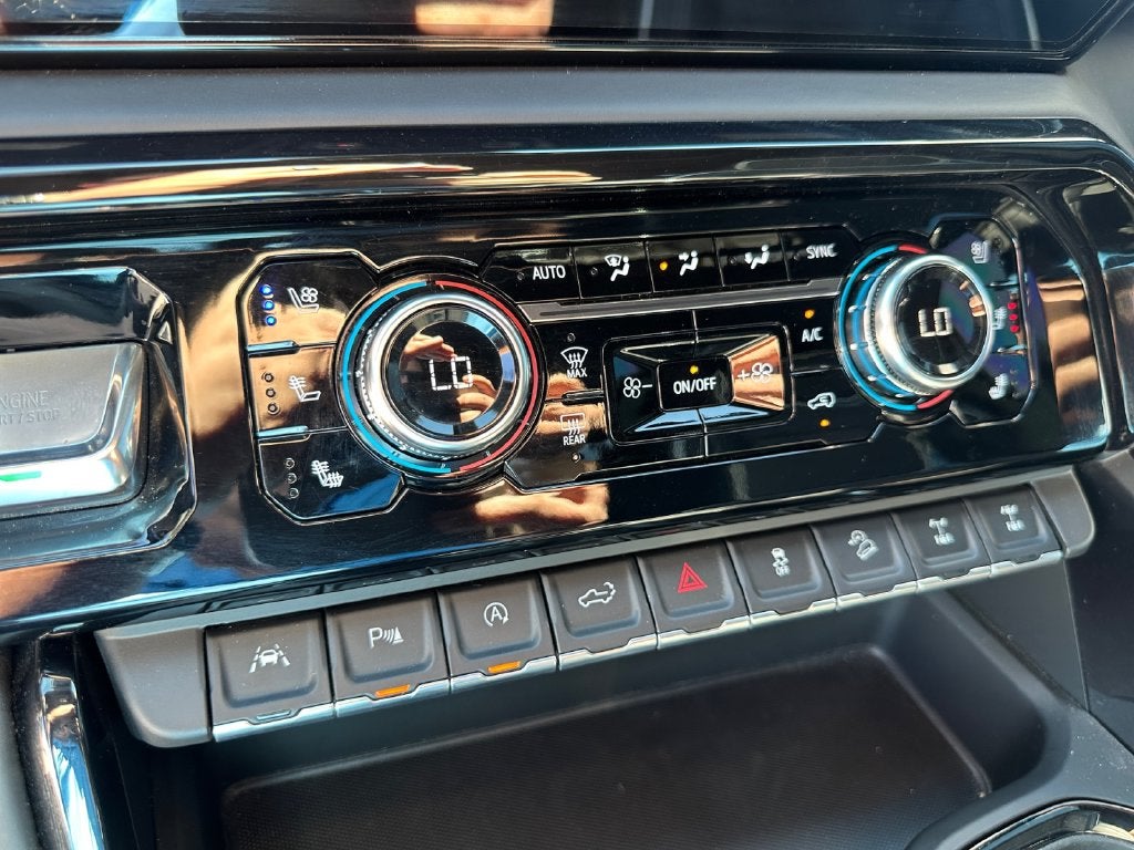 2025 GMC Sierra 1500 AT4X