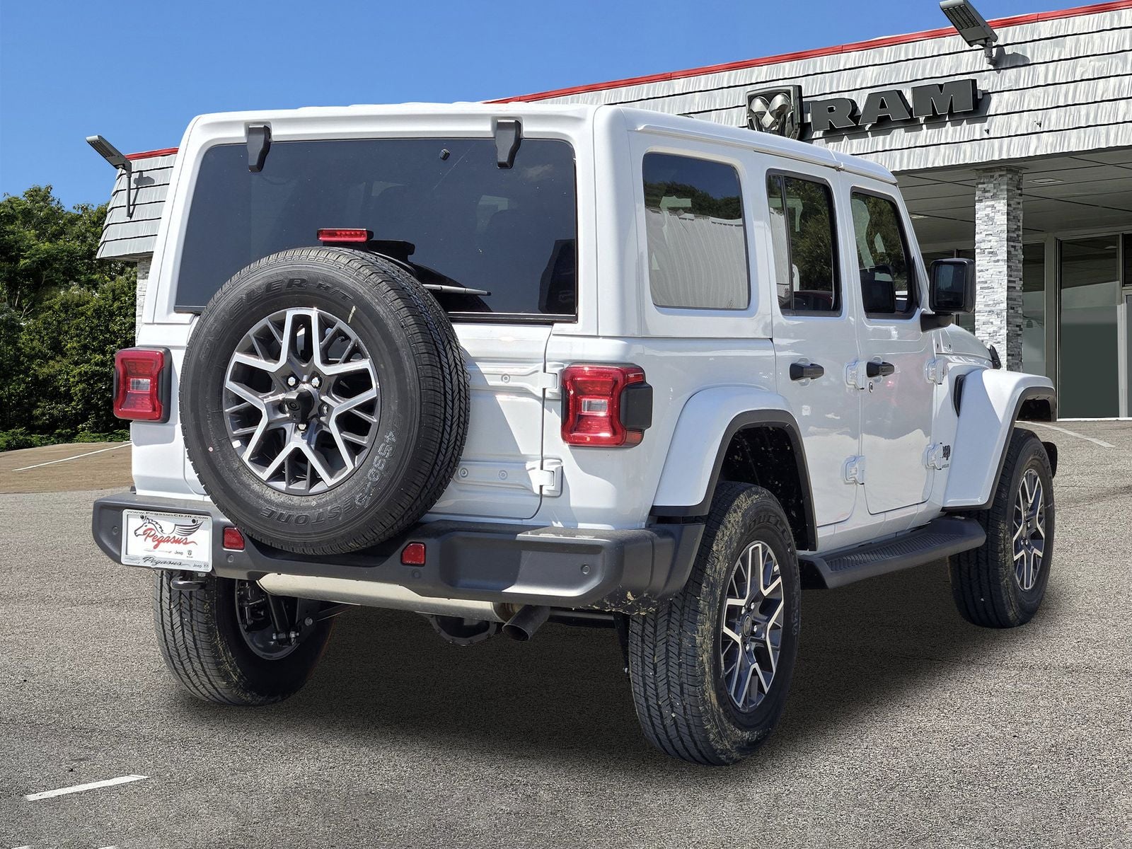2025 Jeep Wrangler WRANGLER 4-DOOR SAHARA