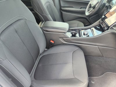 2027 Jeep Grand Cherokee GRAND CHEROKEE LAREDO X 4X2