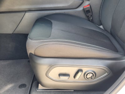 2027 Jeep Grand Cherokee GRAND CHEROKEE LAREDO X 4X2