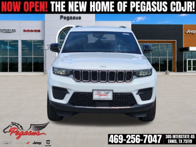 2027 Jeep Grand Cherokee GRAND CHEROKEE LAREDO X 4X2
