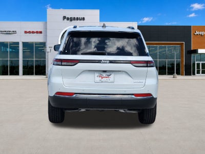 2027 Jeep Grand Cherokee GRAND CHEROKEE LAREDO X 4X2