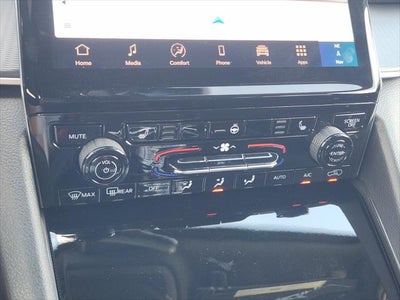 2027 Jeep Grand Cherokee GRAND CHEROKEE LAREDO X 4X2