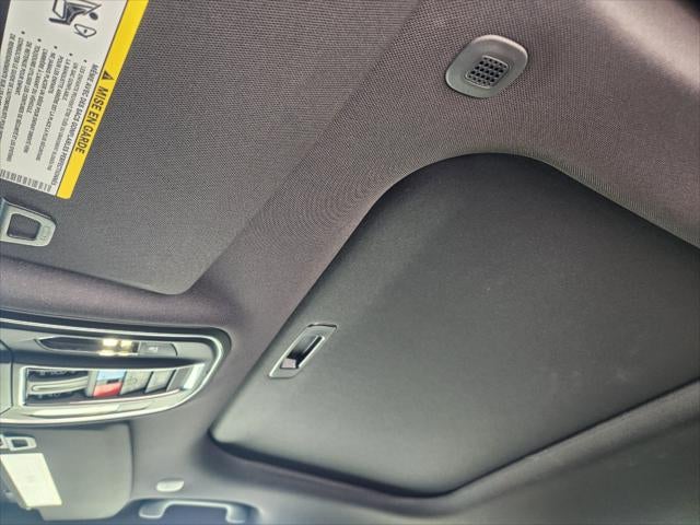 2027 Jeep Grand Cherokee GRAND CHEROKEE LAREDO X 4X2