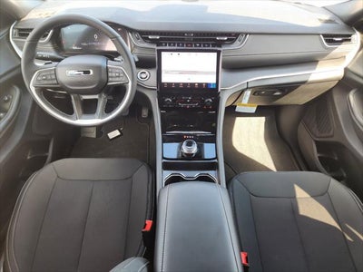 2027 Jeep Grand Cherokee GRAND CHEROKEE LAREDO X 4X2