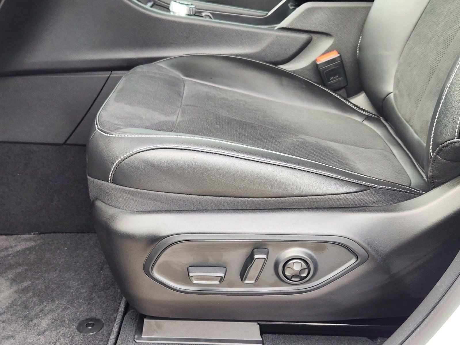 2025 Jeep Grand Cherokee GRAND CHEROKEE ALTITUDE X 4X2