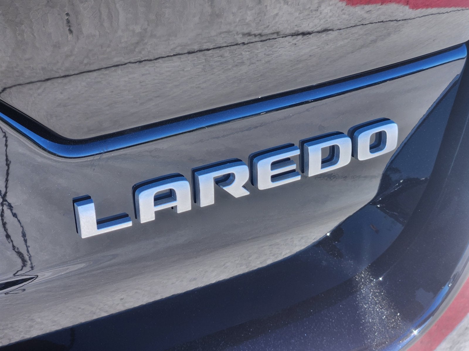 2027 Jeep Grand Cherokee GRAND CHEROKEE LAREDO 4X2