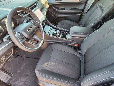 2027 Jeep Grand Cherokee GRAND CHEROKEE LAREDO 4X2