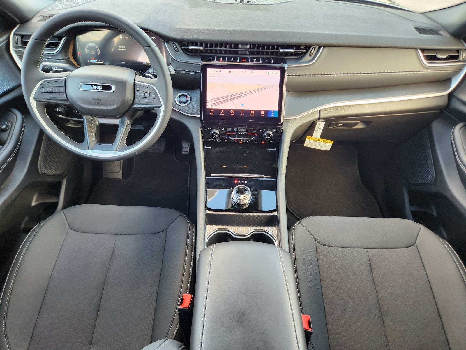 2027 Jeep Grand Cherokee GRAND CHEROKEE LAREDO X 4X2