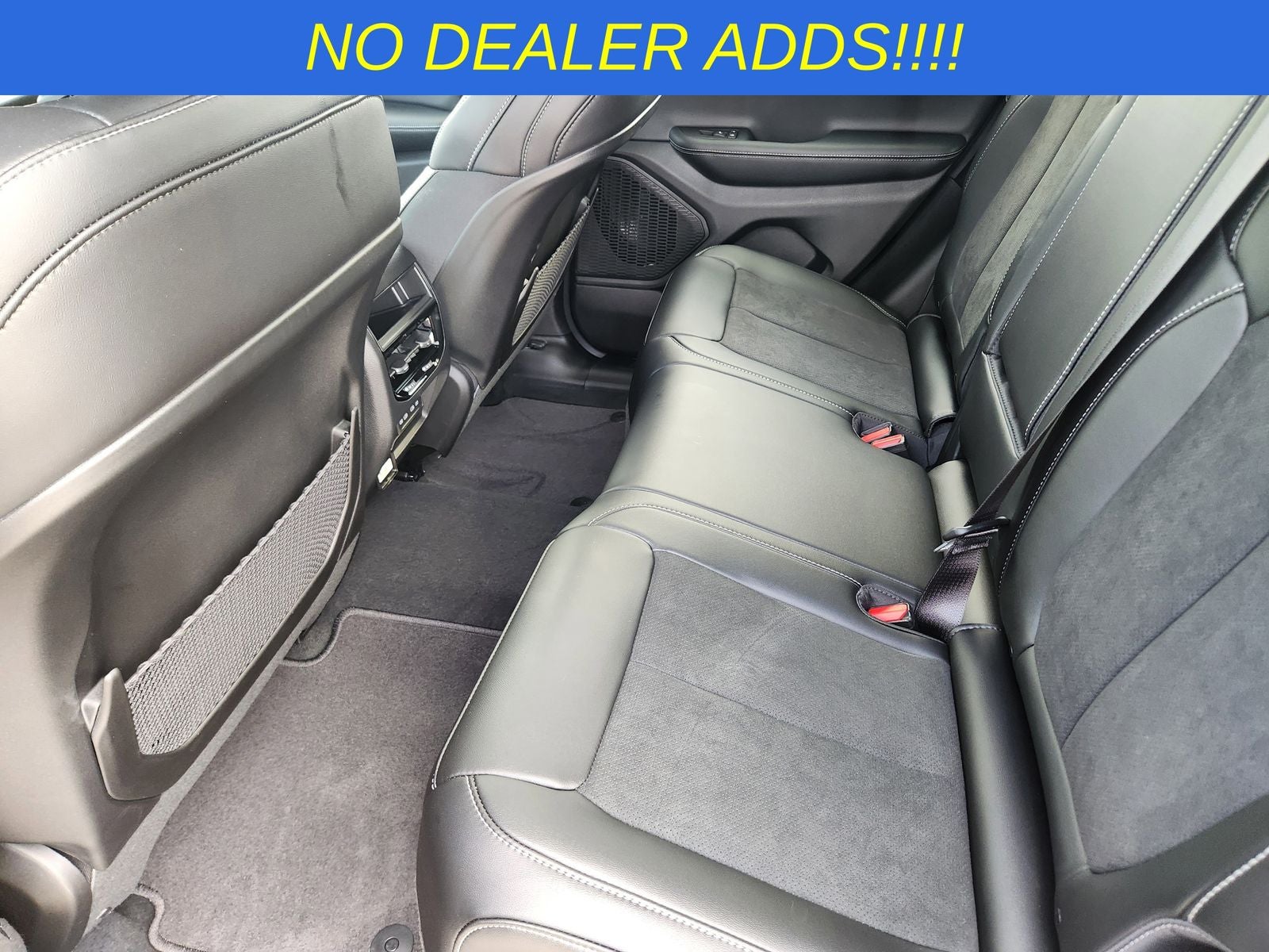 2026 Jeep Grand Cherokee GRAND CHEROKEE LAREDO ALTITUDE 4X2