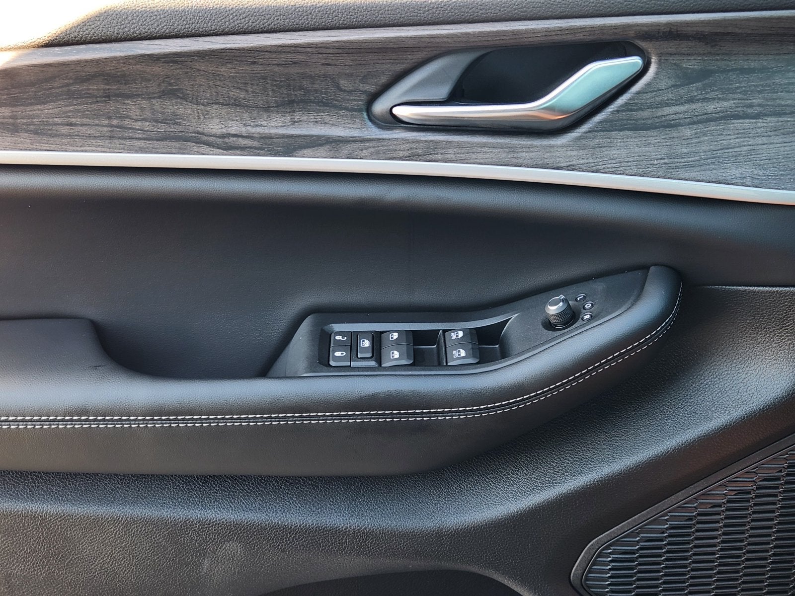 2026 Jeep Grand Cherokee GRAND CHEROKEE LAREDO ALTITUDE 4X2