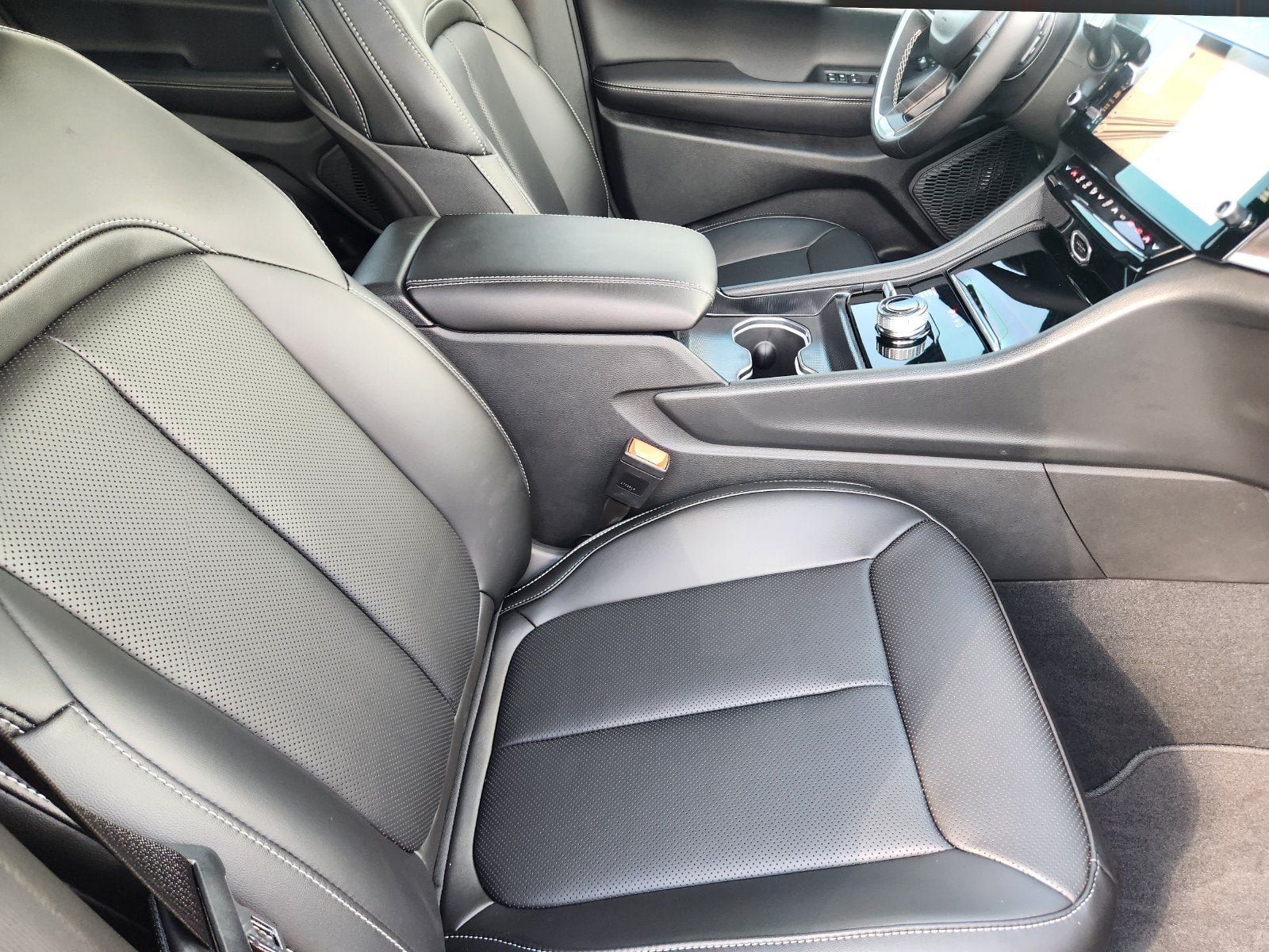2027 Jeep Grand Cherokee GRAND CHEROKEE LIMITED 4X4