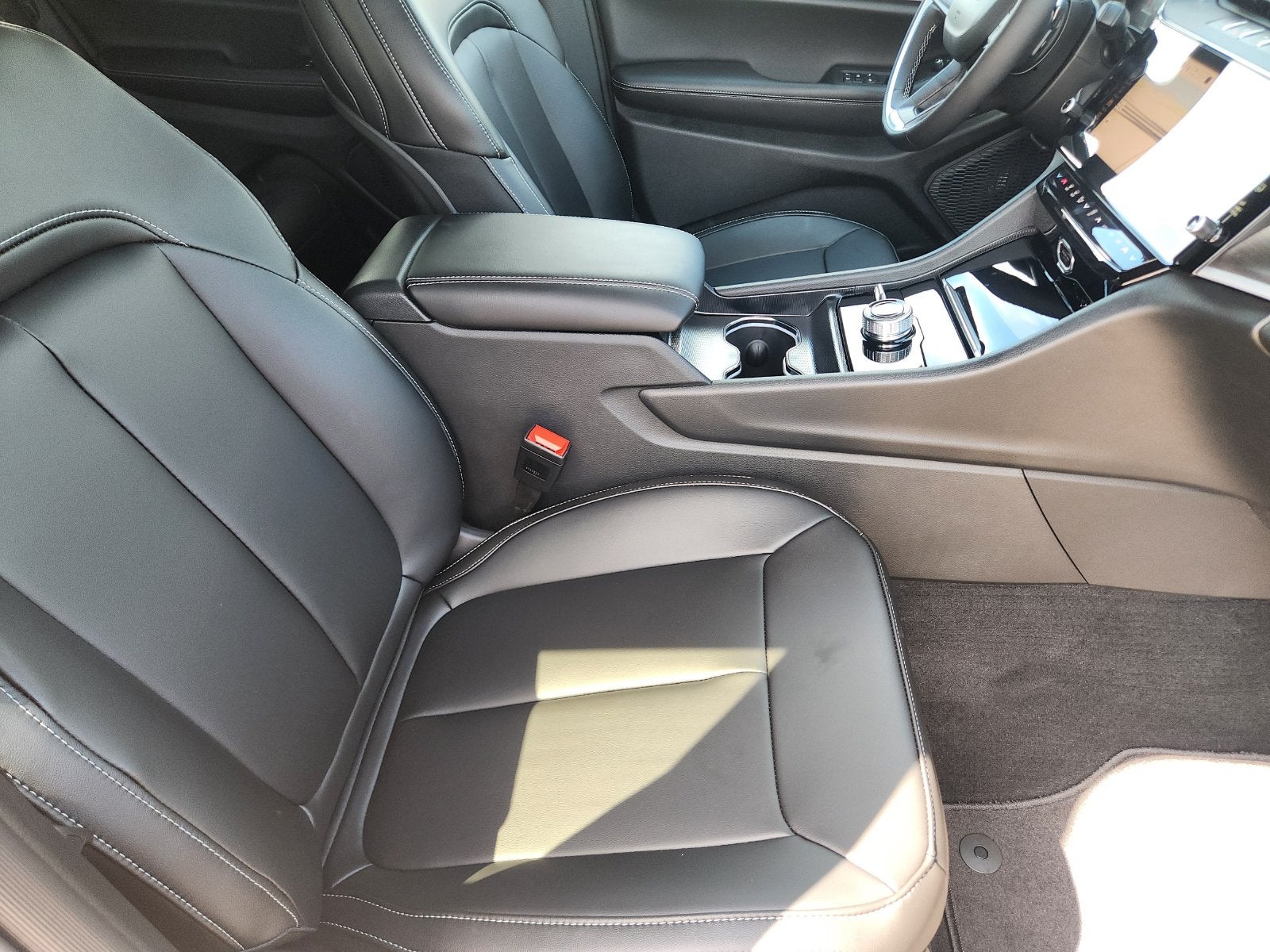 2027 Jeep Grand Cherokee GRAND CHEROKEE LIMITED 4X4