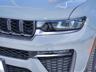 2027 Jeep Grand Cherokee GRAND CHEROKEE LIMITED 4X4