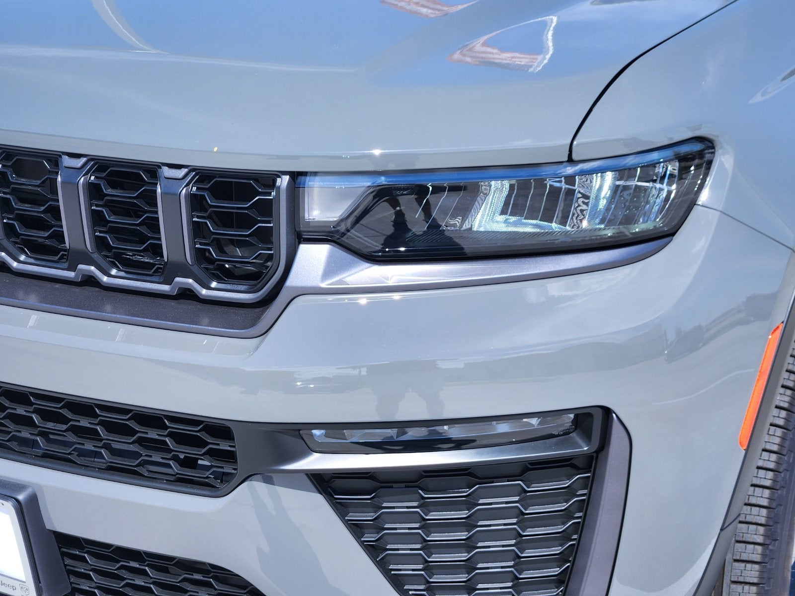 2027 Jeep Grand Cherokee GRAND CHEROKEE LIMITED 4X4
