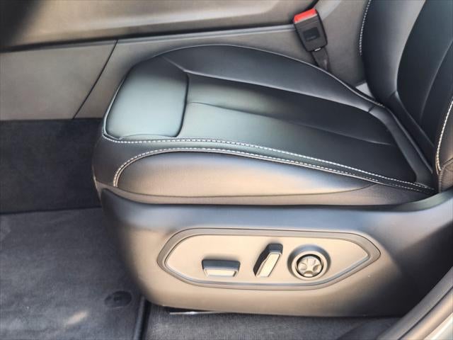 2027 Jeep Grand Cherokee GRAND CHEROKEE LIMITED 4X4