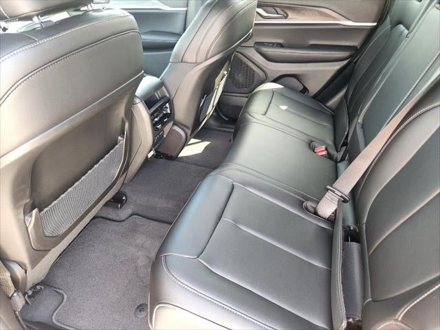 2027 Jeep Grand Cherokee GRAND CHEROKEE LIMITED 4X4