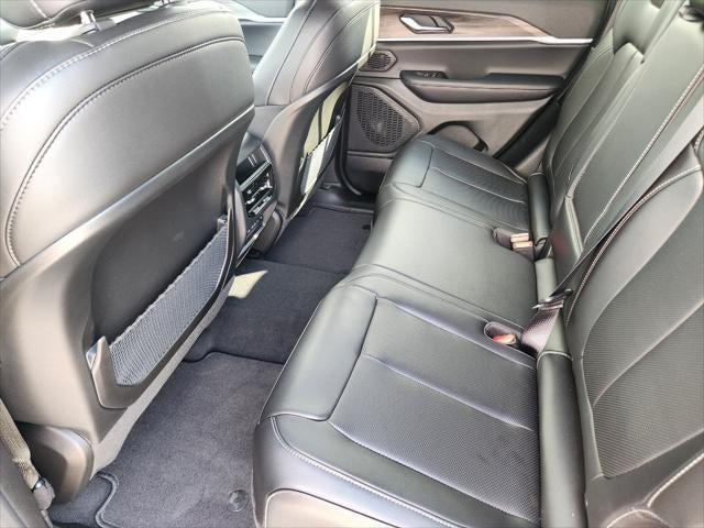2027 Jeep Grand Cherokee GRAND CHEROKEE LIMITED 4X4