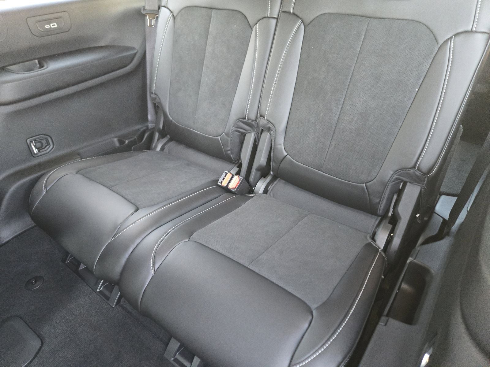 2025 Jeep Grand Cherokee L GRAND CHEROKEE L ALTITUDE X 4X2