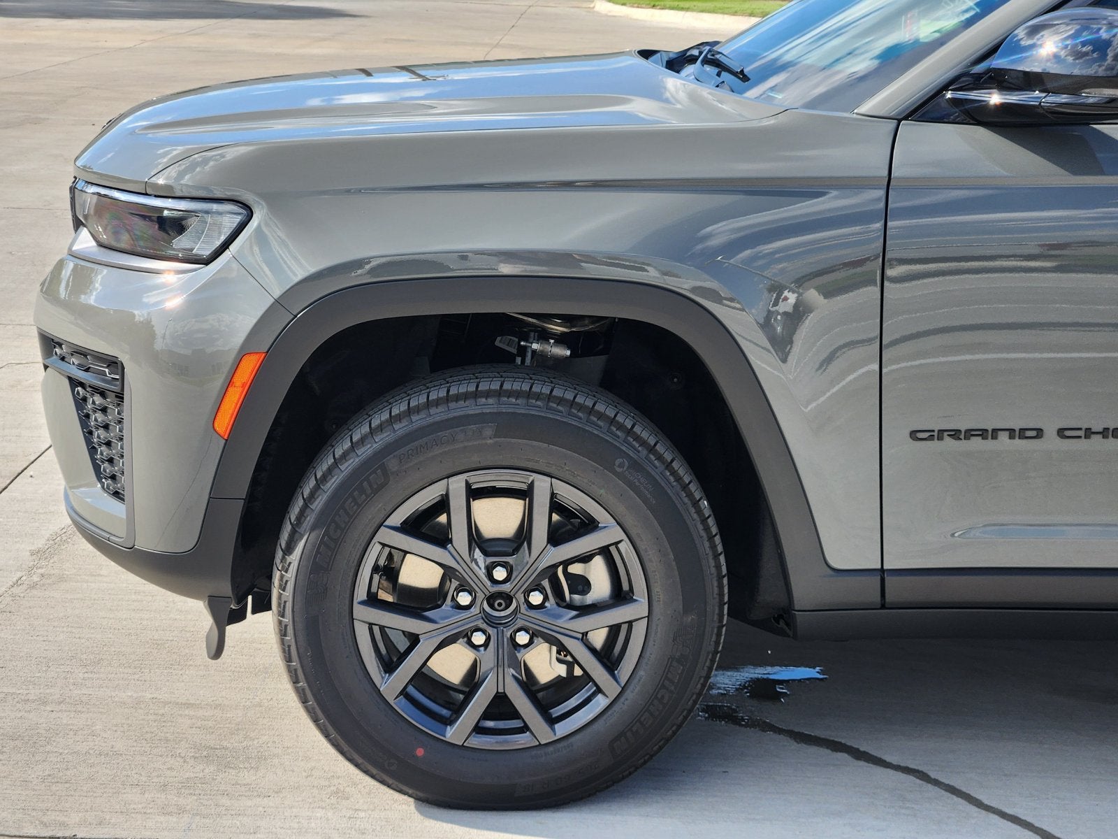 2027 Jeep Grand Cherokee L GRAND CHEROKEE L LAREDO ALTITUDE 4X4