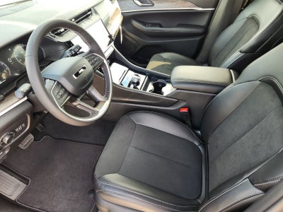 2027 Jeep Grand Cherokee L GRAND CHEROKEE L LAREDO ALTITUDE 4X4