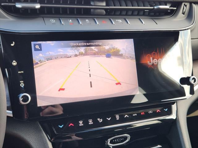 2027 Jeep Grand Cherokee L GRAND CHEROKEE L LAREDO ALTITUDE 4X4