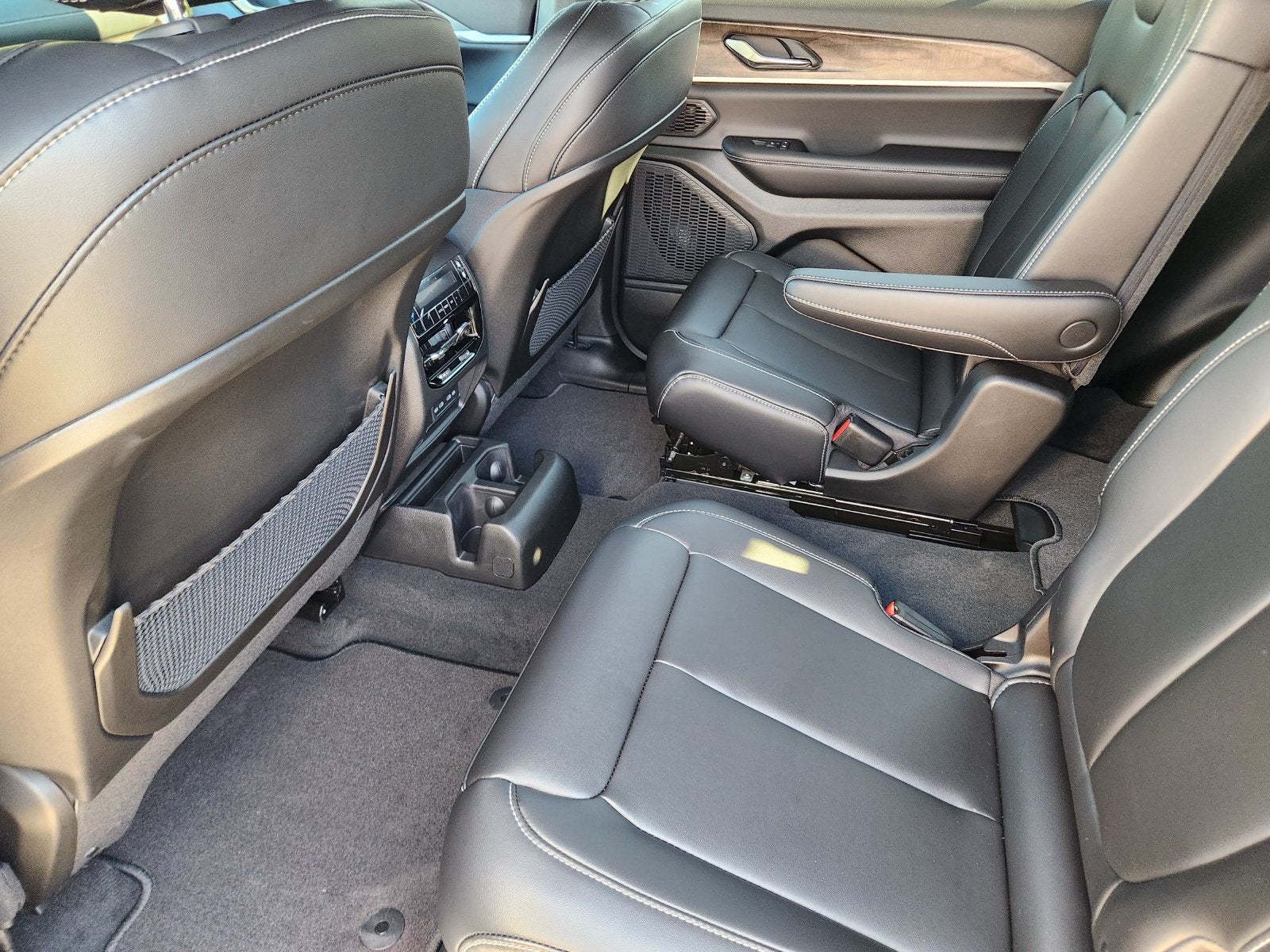 2027 Jeep Grand Cherokee L GRAND CHEROKEE L LIMITED 4X4