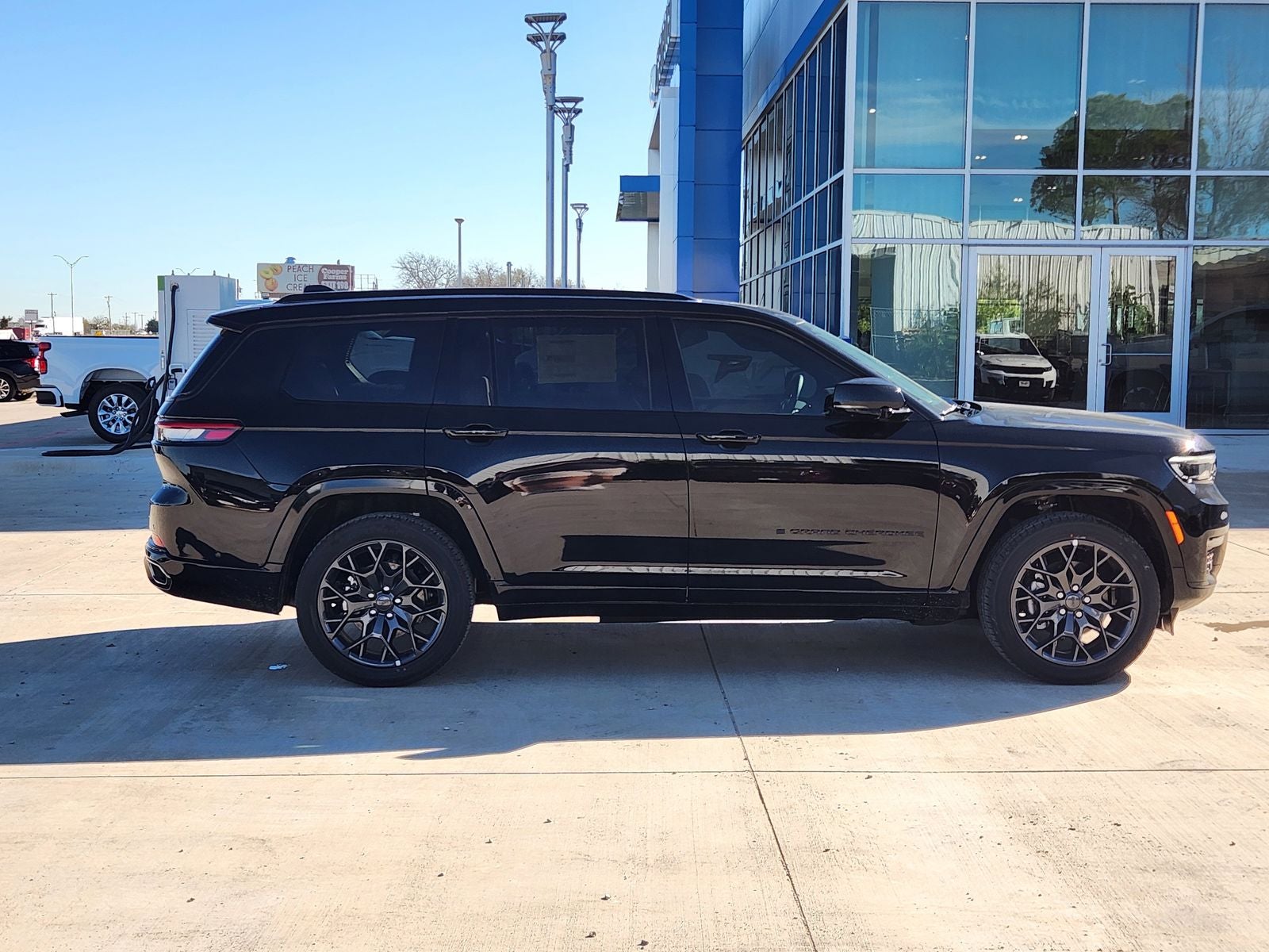 2025 Jeep Grand Cherokee L GRAND CHEROKEE L SUMMIT RESERVE 4X4