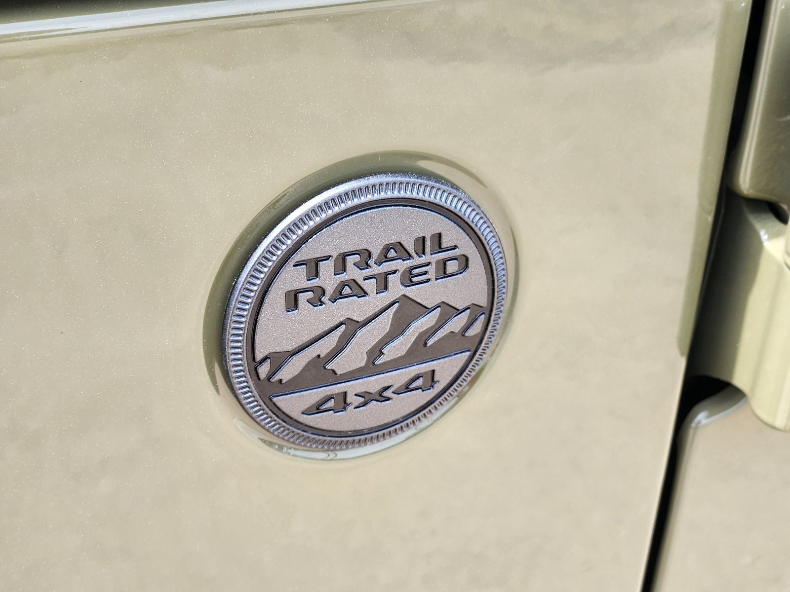 2026 Jeep Gladiator GLADIATOR SAHARA 4X4