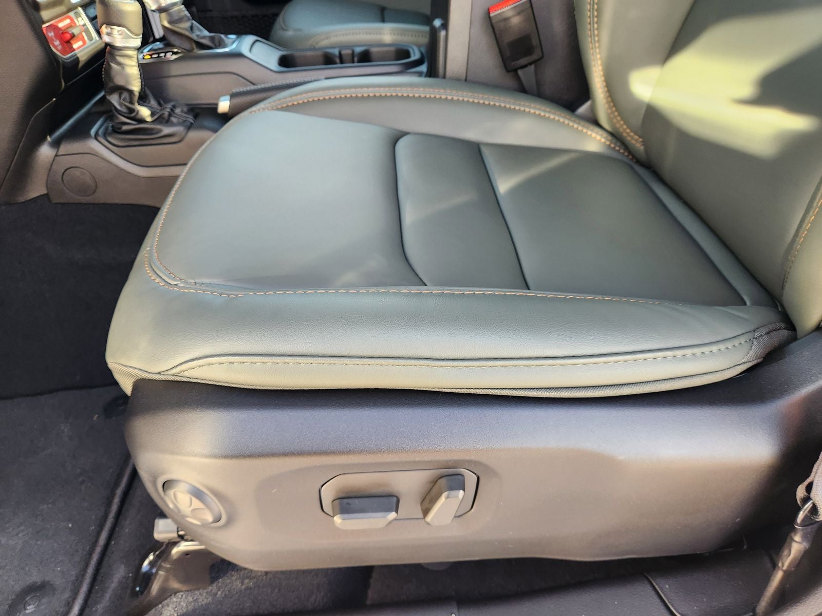 2026 Jeep Gladiator GLADIATOR MOJAVE X 4X4