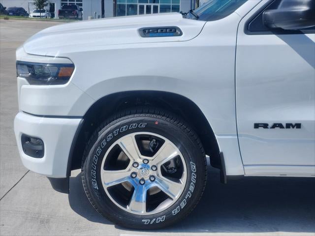 2026 RAM Ram 1500 RAM 1500 EXPRESS CREW CAB 4X2 5'7' BOX