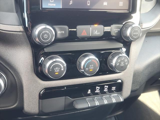 2026 RAM Ram 1500 RAM 1500 EXPRESS CREW CAB 4X2 5'7' BOX
