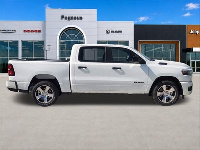 2026 RAM Ram 1500 RAM 1500 EXPRESS CREW CAB 4X2 5'7' BOX