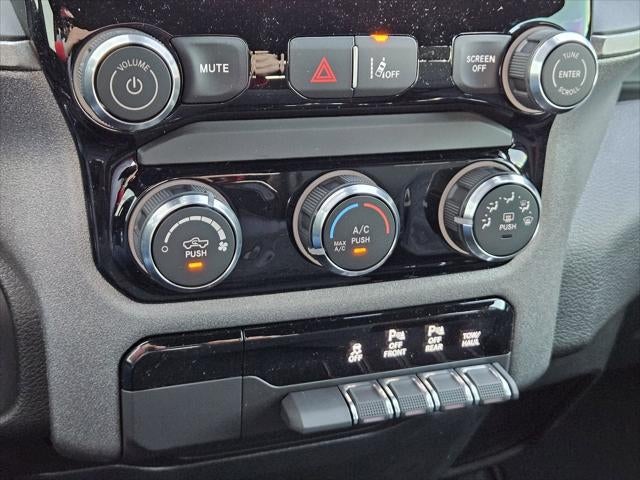 2026 RAM Ram 1500 RAM 1500 EXPRESS CREW CAB 4X2 5'7' BOX