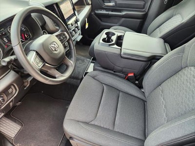 2026 RAM Ram 1500 RAM 1500 EXPRESS CREW CAB 4X2 5'7' BOX