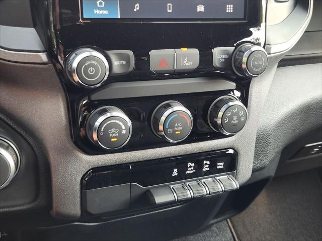 2026 RAM Ram 1500 RAM 1500 EXPRESS CREW CAB 4X2 5'7' BOX