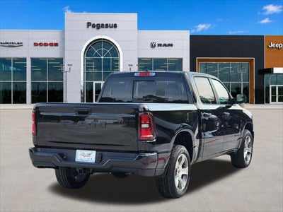 2026 RAM Ram 1500 RAM 1500 EXPRESS CREW CAB 4X2 5'7' BOX