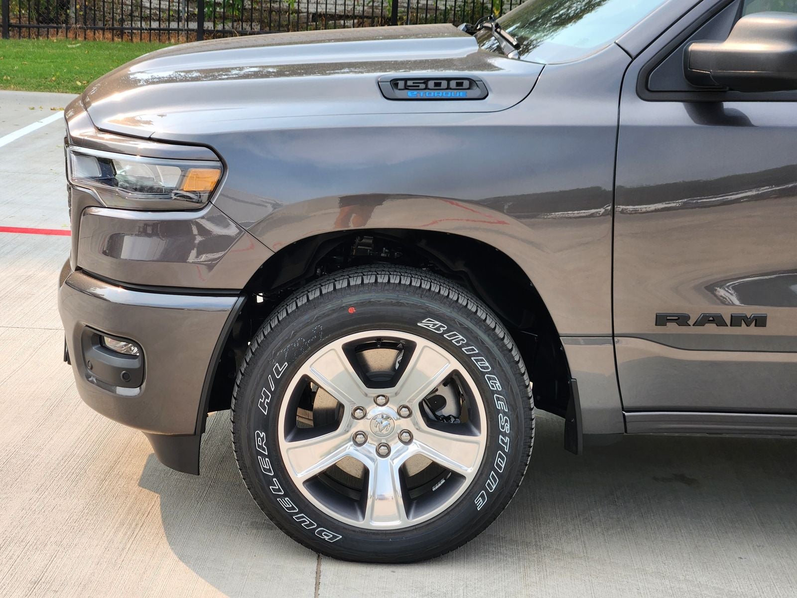 2026 RAM Ram 1500 RAM 1500 EXPRESS CREW CAB 4X2 5'7' BOX